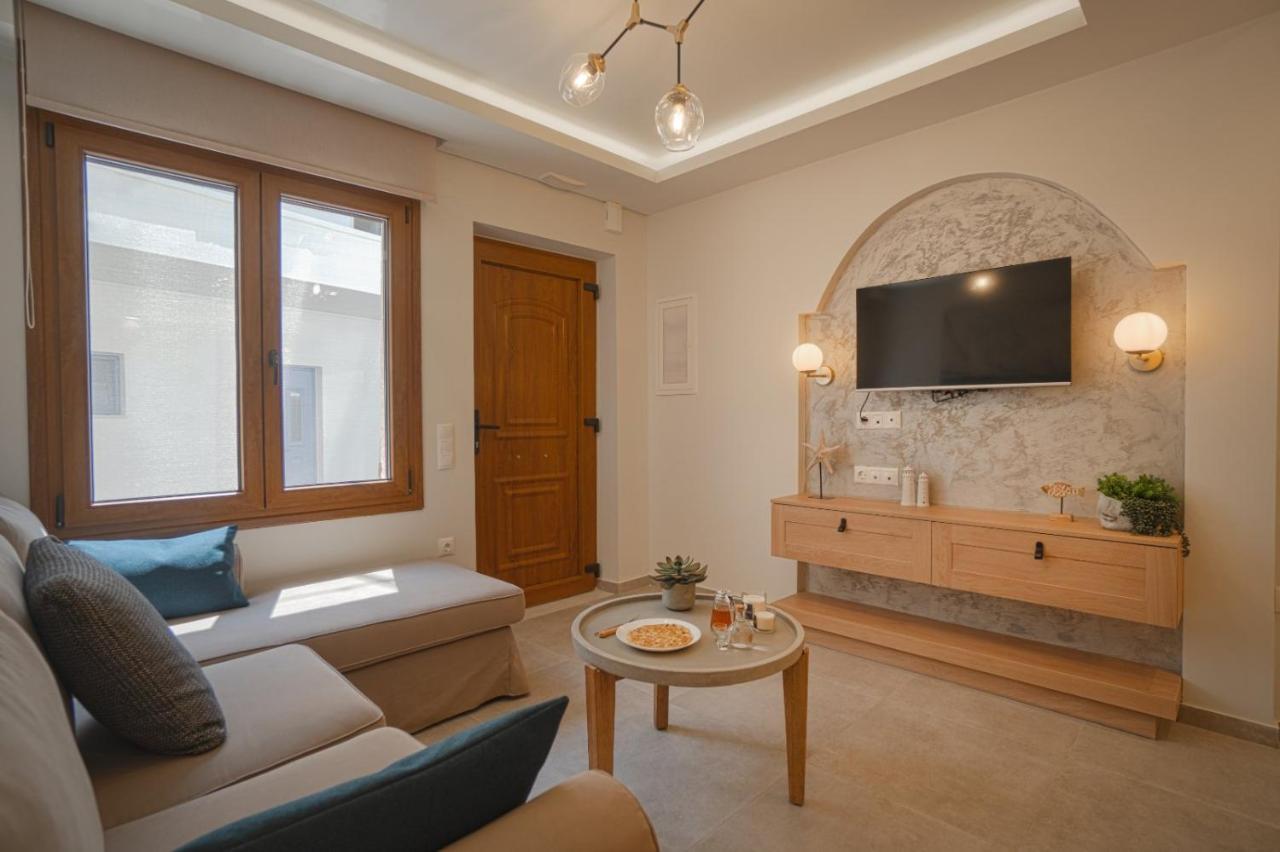 Jacuzzi Maisonette In Sfakia Center 'New 2023' Apartment Khora Sfakion Exterior photo